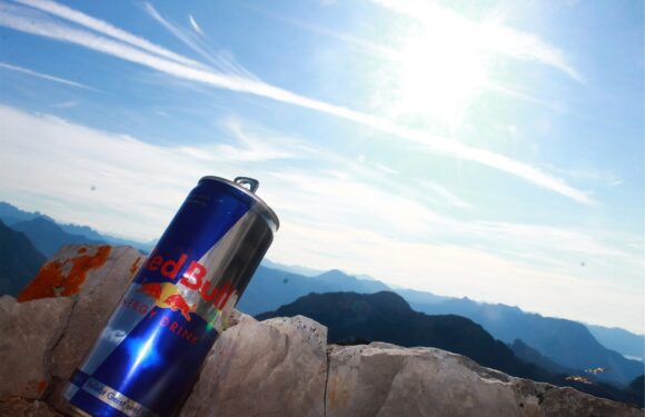 Der Aufstieg eines Energiegetränks: Die faszinierende Geschichte von Red Bull
